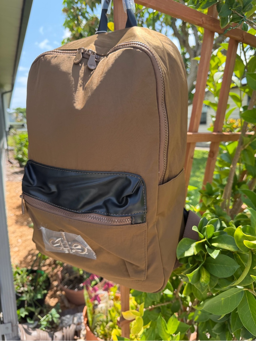 ALO Yoga Brown Backpack with Black Front Pocket - Picture 9 of 12